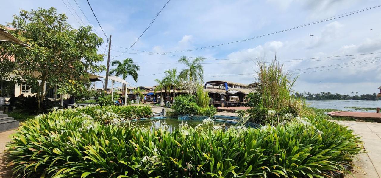 'Marari Johns Homestay' Mararikulam, Alappuzha Kültér fotó
