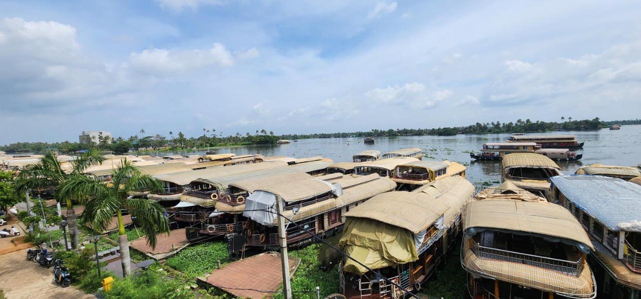 'Marari Johns Homestay' Mararikulam, Alappuzha Kültér fotó