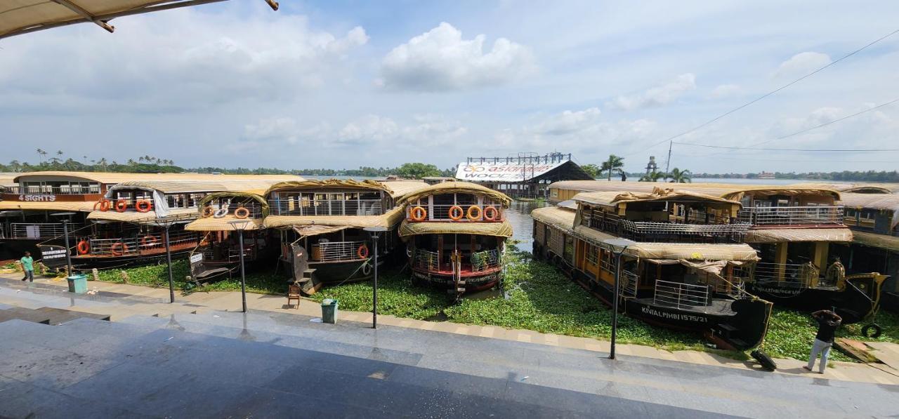 'Marari Johns Homestay' Mararikulam, Alappuzha Kültér fotó