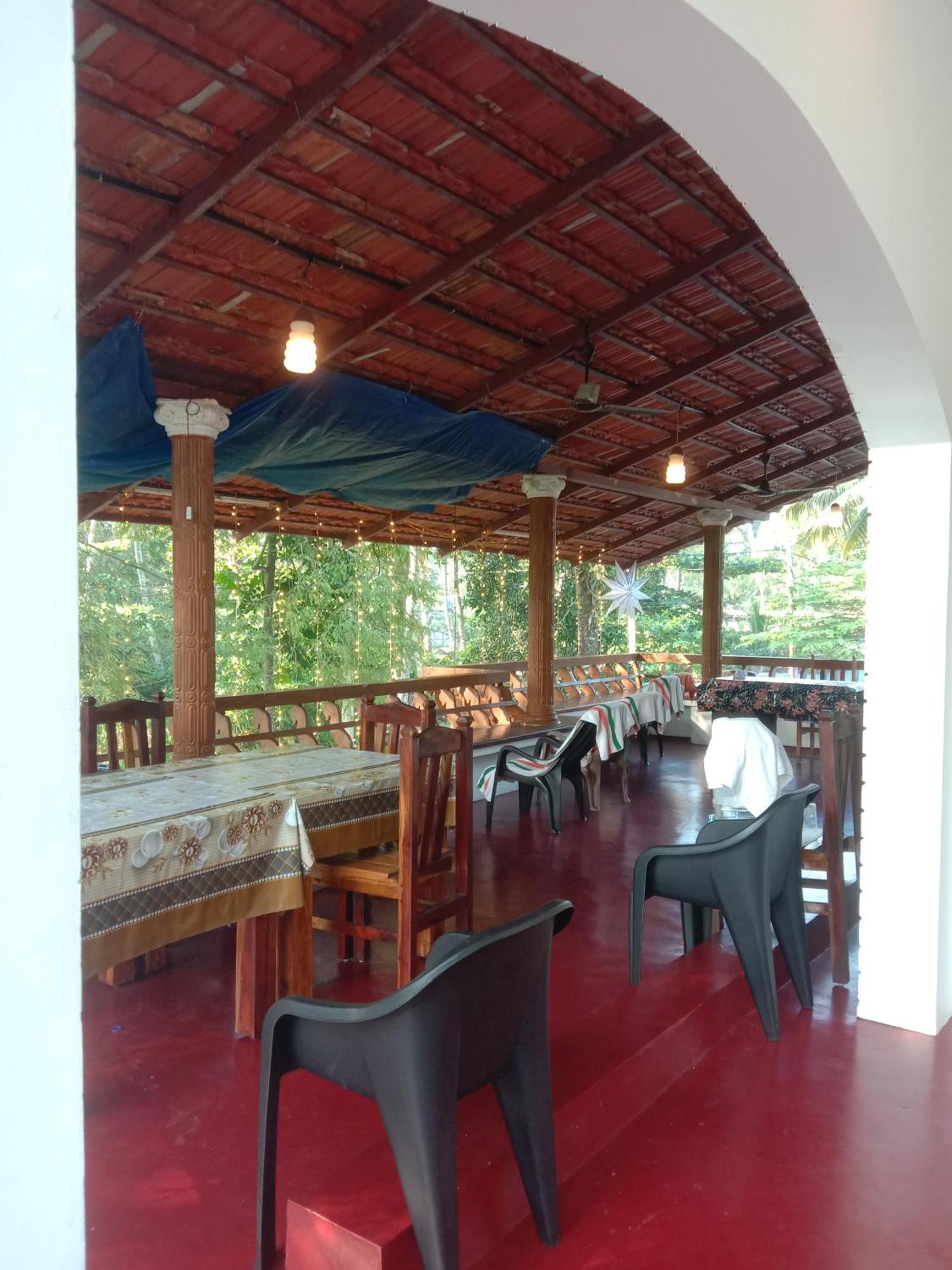 'Marari Johns Homestay' Mararikulam, Alappuzha Kültér fotó